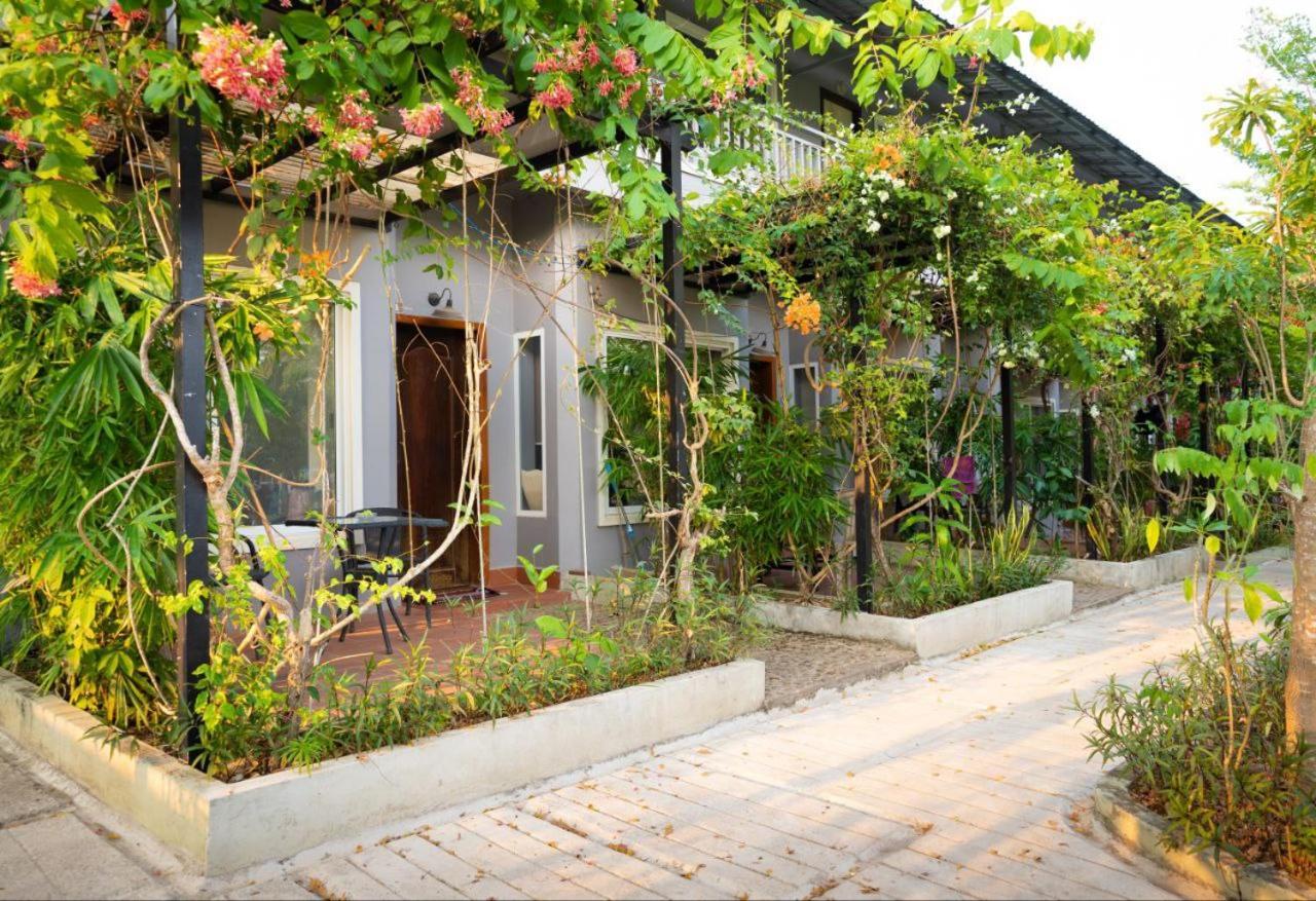 Sanssouci Kep Hotel Exterior photo